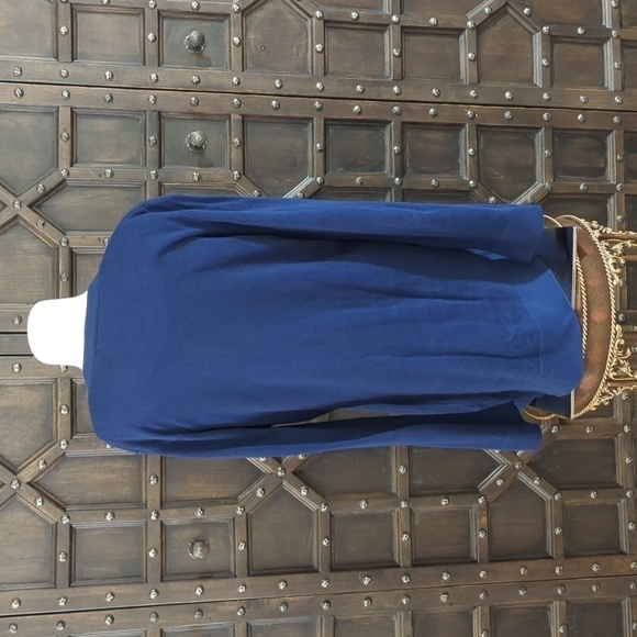 Two-piece size blue L tall cardigan and tank set in blue, button up long sleeve - Picture 5 of 5